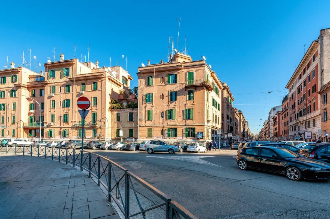 Vatican Caracciolo Rome Buitenkant foto